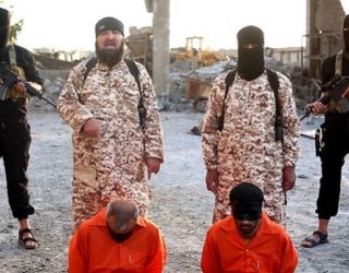Xhihadisti i ISIS’it ekzekuton vëllain e tij (Video 18+)