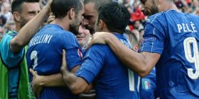 Italia e frikshme, Conte i jep leksion Spanjës 2-0