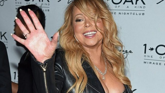 Mariah Carey del vetëm me mbathje në tapetin e kuq (Fotot)