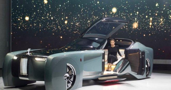 BMW dhe Rolls Royce paraqesin “konceptet”, njëra nuk pëlqehet (Foto)