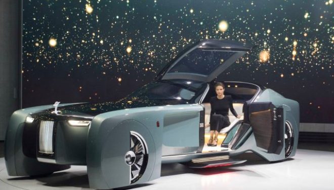BMW dhe Rolls Royce paraqesin “konceptet”, njëra nuk pëlqehet (Foto)