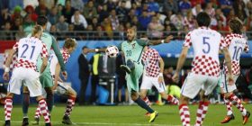 Portugalia “rrëzon” Kroacinë, luzitanët në çerekfinale