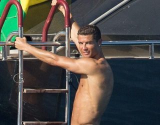 Cristiano çmend vajzat me fizikun perfekt, por po i kalon sërish pushimet me…. një shok  (Foto)