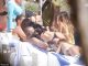 Ronaldo i rrethuar nga femra super seksi (Foto)