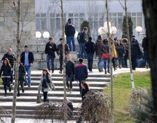 BE dhe MIE ndan 35 bursa studimi jashtë vendit