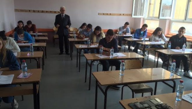 Në Gjilan mbahet pjesa e dytë e testit të maturës