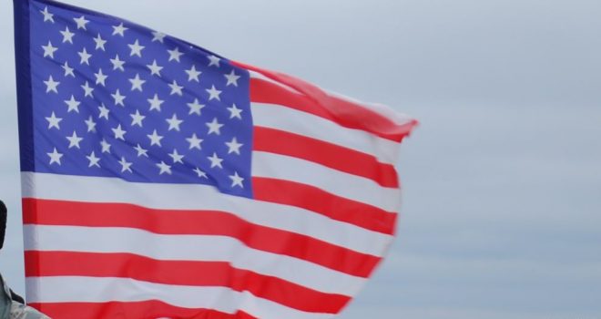 Dhjetëra diplomatë amerikanë kërkojnë sulme kundër forcave siriane