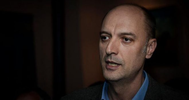 Edhe Visar Ymeri kërkon rrënimin e Kishës serbe në qendër të Prishtinës