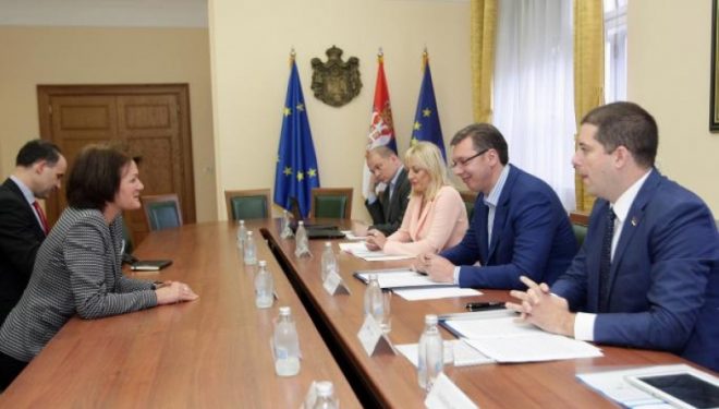 Vuçiq flet për zgjidhje të pranueshme në dialog me Kosovën