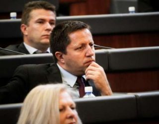 Zenun Pajaziti e zë vendin e Grabovcit, bëhet shef i Grupit Parlamentar të PDK’së