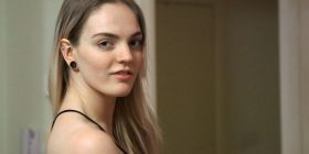 “Jam e diplomuar, por bëj filma porno dhe ndonjëherë kam dhimbje” (Foto)