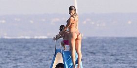 Alessandra Ambrosio vazhdon pushimet (Foto)