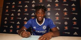 Batshuayi zyrtarisht te Chelsea për 40 mln Euro