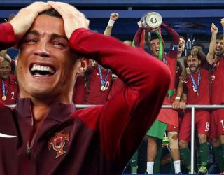 “Tallen” me Ronaldon dhe trofeun e tij (Video)