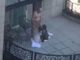 Skandaloze: Treshe në ballkonin e një hoteli, filmohet krejt akti seksual (Video+18)