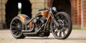 Harley Davidson, personalizuar në vepra arti (Foto/Video)