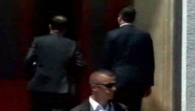 Keqkuptimi, Meta dhe ambasadorët e prisnin te Kryesia, Basha shkon në Parlament