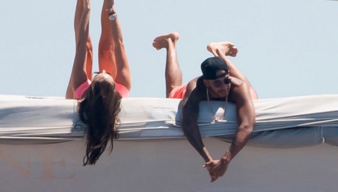 Ku është Rita Ora? (Foto)