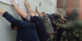 Familjarët e të burgosurve ‘Kumanova’, alarmojnë për dhunën ndaj tyre