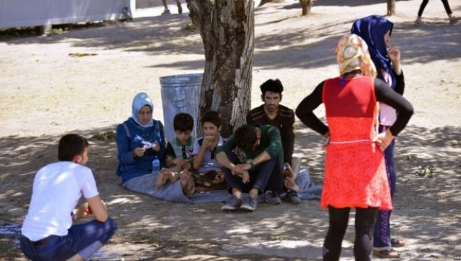 Serbi: Gjashtë vetë të arrestuar për kontrabandim të migrantëve