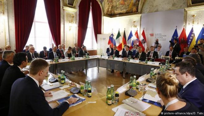 Konferenca e Parisit: Ballkanit i bëhen premtime të dyshimta (Foto)