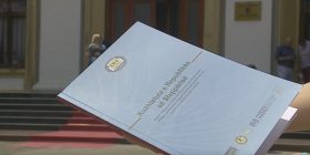 Marrëveshja për Drejtësinë, ndërhyrja e Hahn bashkon qëndrimet e palëve (Video)