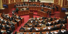 Reforma në mediat e huaja; disa njoftojnë konsensusin, disa rikthimin e krizës