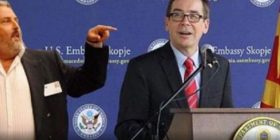 Gazetari maqedonas: Do ta djegim Ambasadën dhe ambasadorin amerikan (FOTO+VIDEO)