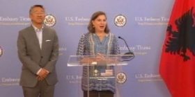 Nuland “shkarkon” ambasadorin Lu