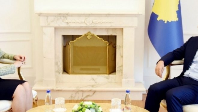 Thaçi dhe Hoxha pajtohen për “progresin e madh në sundimin e ligjit”