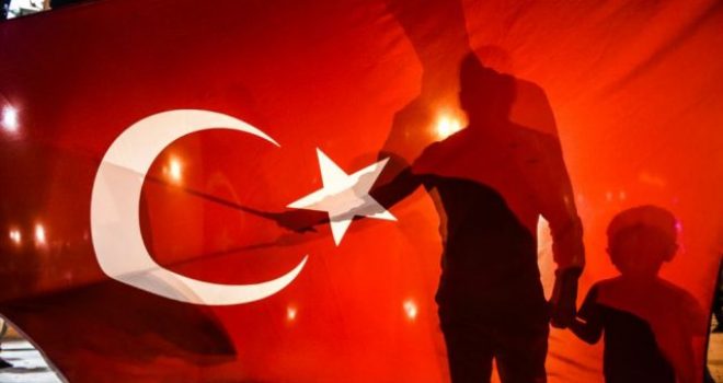 Erdogan: Për tradhëtarët, ndoshta dënim me vdekje