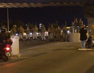 Grusht shteti në Turqi, Ushtria merr nën kontroll pushtetin. Yildirim: Shërbimet sekrete po veprojnë (Foto)