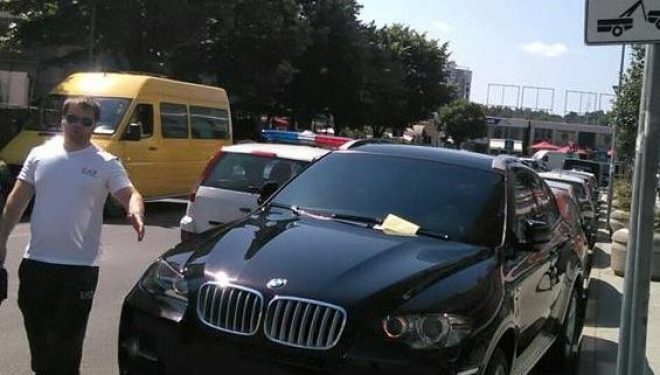 Goditen të ‘fortët’ e kryeqytetit, ja ç’ndodh me BMW X6 e ML (Foto)