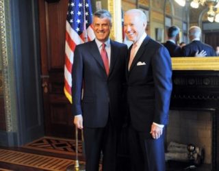 Thaçi para Biden-it: Pa Demarkacion dhe Asociacion, Kosova mbetet e izoluar