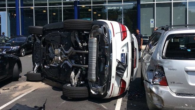 Përplas Mercedesin 6 sekonda pasi e blen