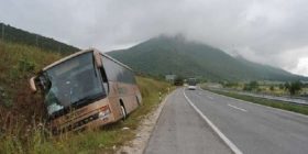 Aksidentohet autobusi Burrel-Tiranë, shumë persona të plagosur