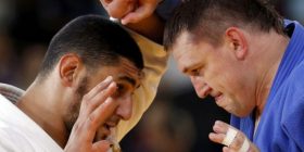 Xhudisti egjiptian refuzon t’ia zgjasë dorën kundërshtarit izraelit