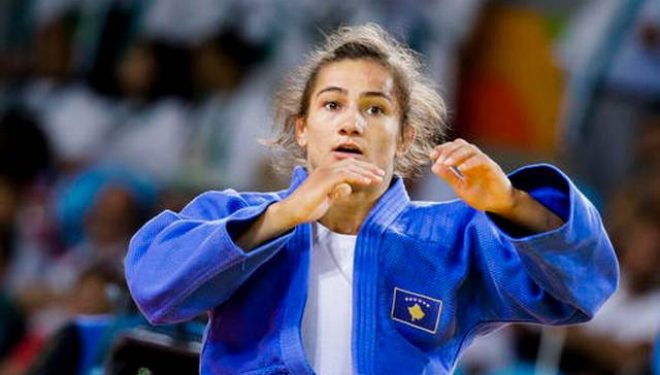 Mediat serbe: Kosova merr të artën në Rio, Majlinda mbajti flamurin në hapje