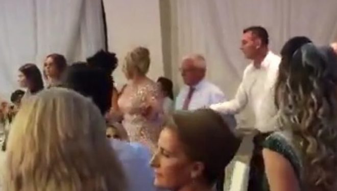 Kështu po e hedh vallen Adem Grabovci (Video)
