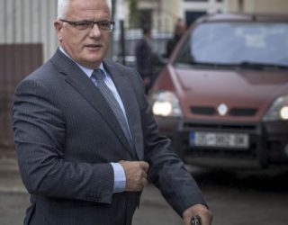 Djali i Adem Grabovci: Babush, Fidani s’e di anglishten | Adem Grabovci: Le ta kap ta mëson anglishten