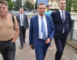 Biznesi i “bashkon” shqiptarët dhe serbët e Mitrovicës