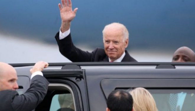 Bidenit i vonohet aeroplani, Daçiq e pret në aeroport