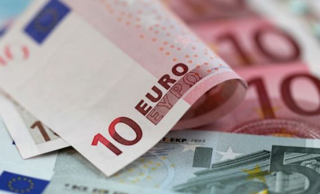 Shahini: Kufizimi i ATK-së për pagesat mbi 2 mijë euro rëndon konsumatorët, diasporën dhe bizneset