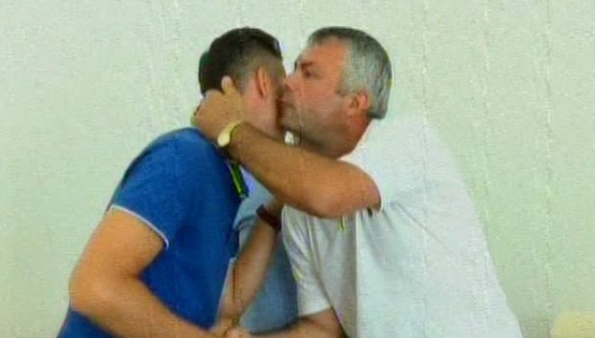 Dy familje shkodrane falin gjakun dhe shtrijnë dorën e pajtimit