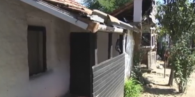 Jeta e mjerueshme në 24 metra katrorë, pranë minjve e gjarpinjve (Video)