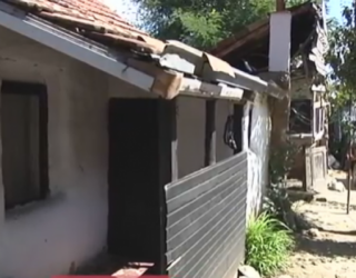 Jeta e mjerueshme në 24 metra katrorë, pranë minjve e gjarpinjve (Video)