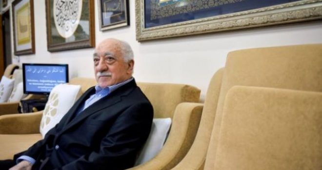 Gulen paralajmëron dorëzimin