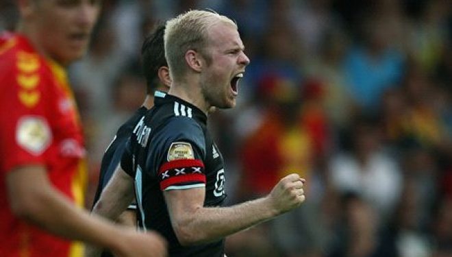PSV frenohet nga Groningen, fiton Ajax