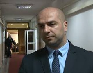 Lista Serbe dënon përdhosjen e xhamisë në Velikincë