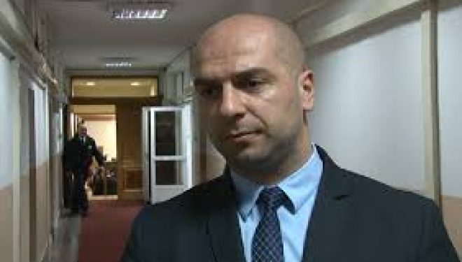 Lista Serbe dënon përdhosjen e xhamisë në Velikincë